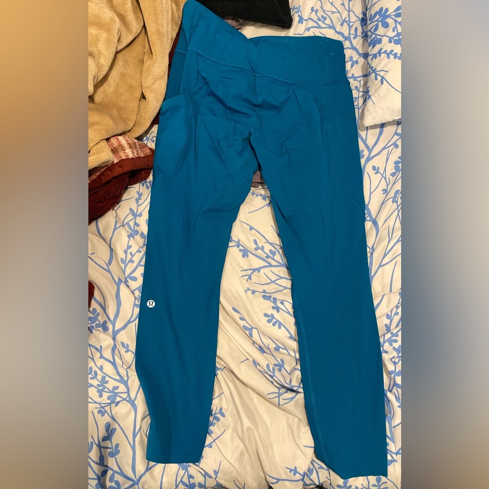 Lululemon Leggings size 6 great condition